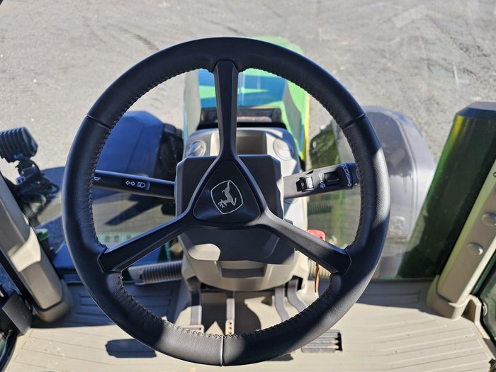 2023 John Deere 8R 310