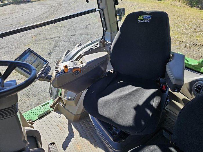 2023 John Deere 8R 310