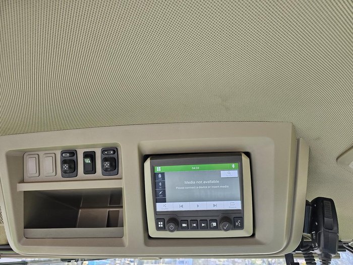 2023 John Deere 8R 310