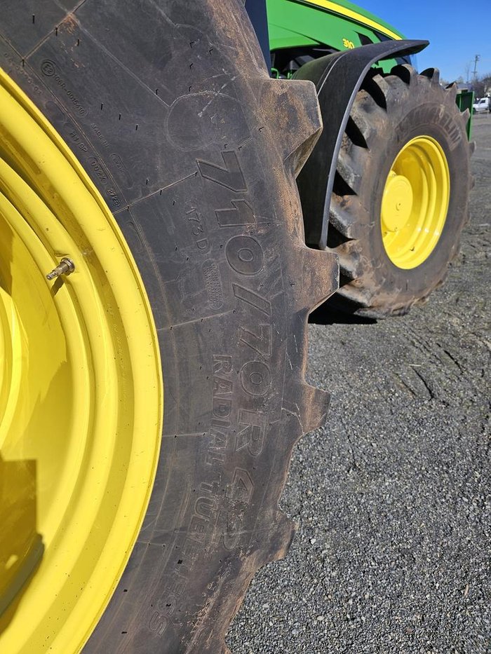 2023 John Deere 8R 310