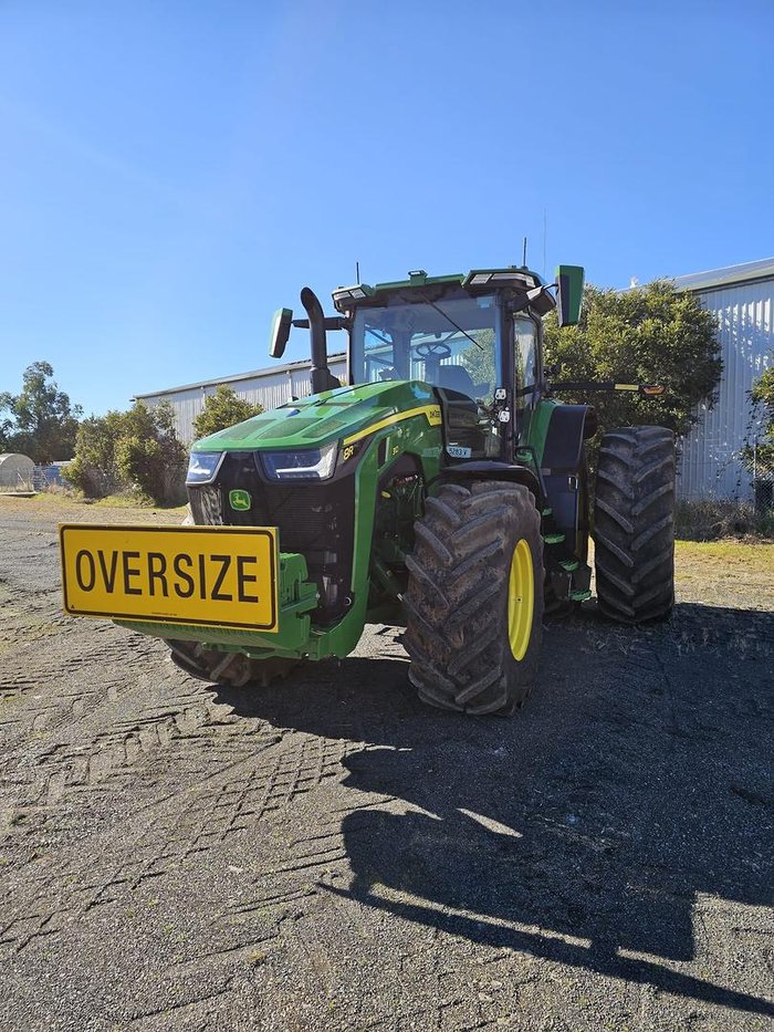 2023 John Deere 8R 310