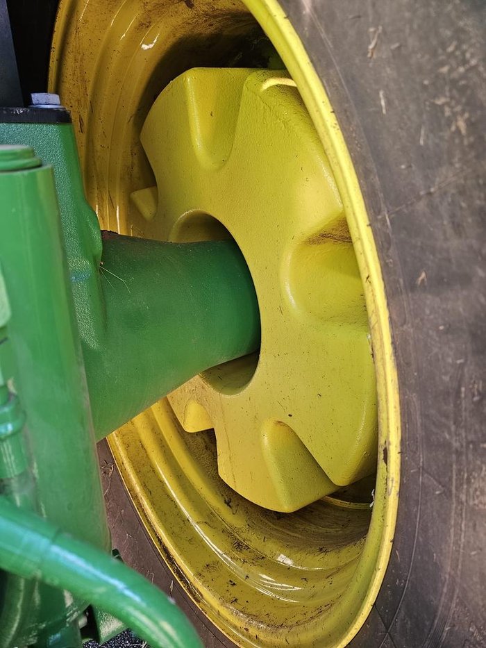 2023 John Deere 8R 310