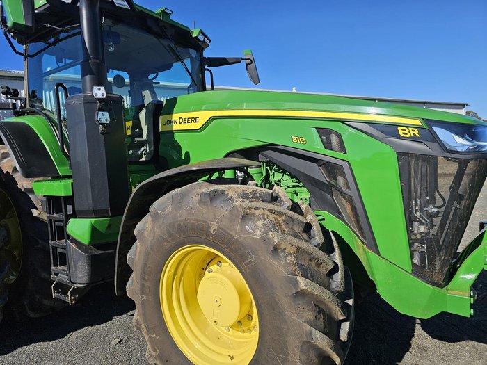 2023 John Deere 8R 310