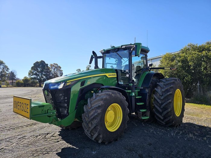 2023 John Deere 8R 310