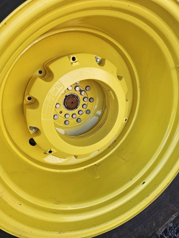 2023 John Deere 8R 310