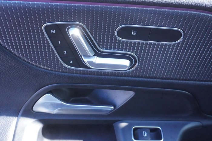 2021 Mercedes-Benz GLB-Class GLB200