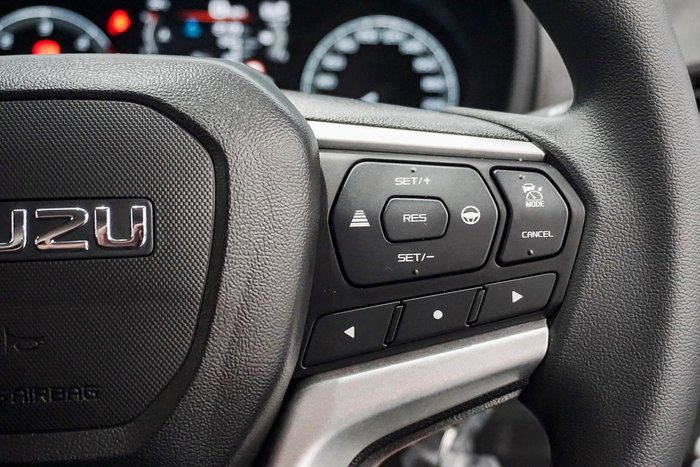 2025 Isuzu D-MAX SX