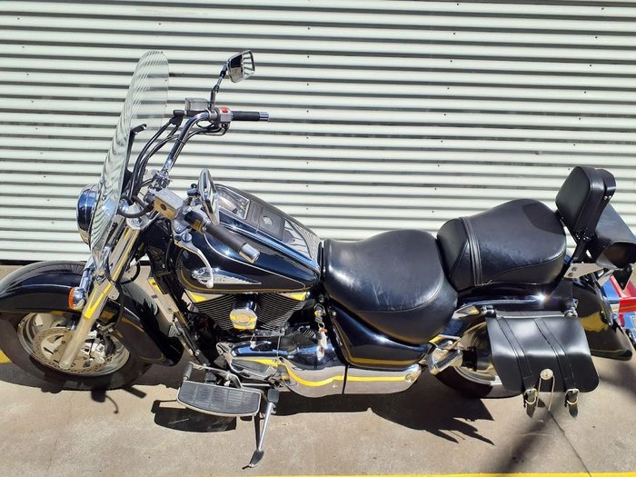 2002 Suzuki Intruder 1500LC (VL1500) Intruder Black