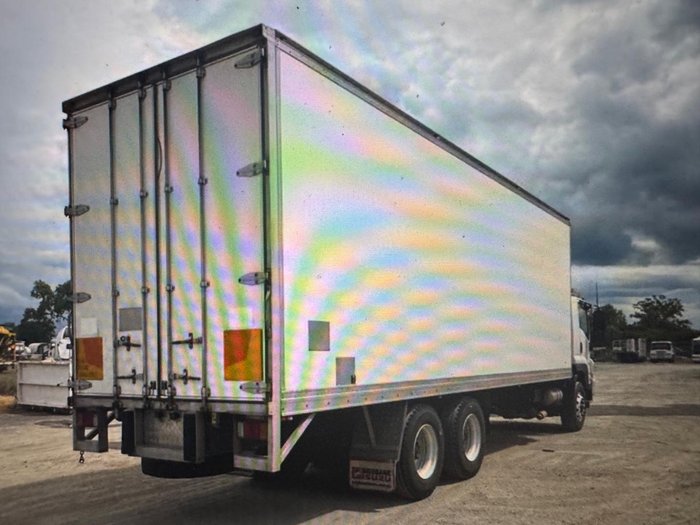 2017 Isuzu F Series FVL240-300 WHITE