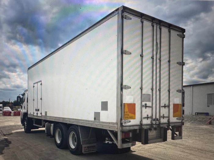 2017 Isuzu F Series FVL240-300 WHITE