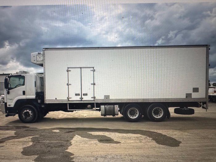 2017 Isuzu F Series FVL240-300 WHITE