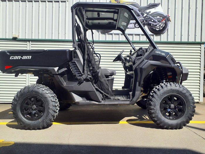 2026 Can-Am Defender XT HD11 Defender Black