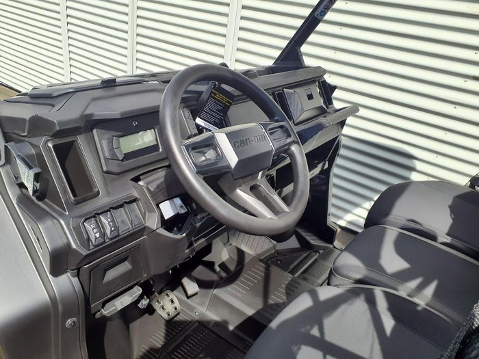 2026 Can-Am Defender XT HD11 Defender Black