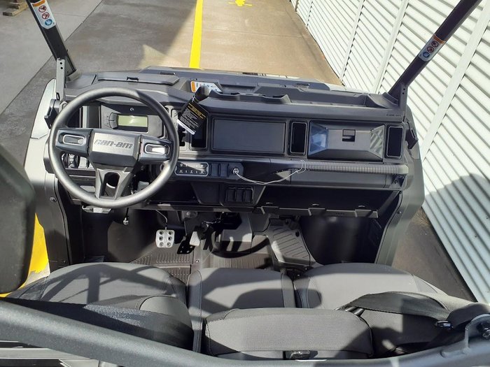 2026 Can-Am Defender XT HD11 Defender Black