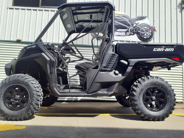 2026 Can-Am Defender XT HD11 Defender Black