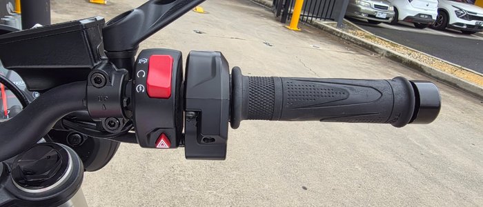 2021 Triumph STREET TRIPLE S 660 LAMS WHITE