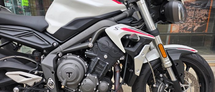 2021 Triumph STREET TRIPLE S 660 LAMS WHITE