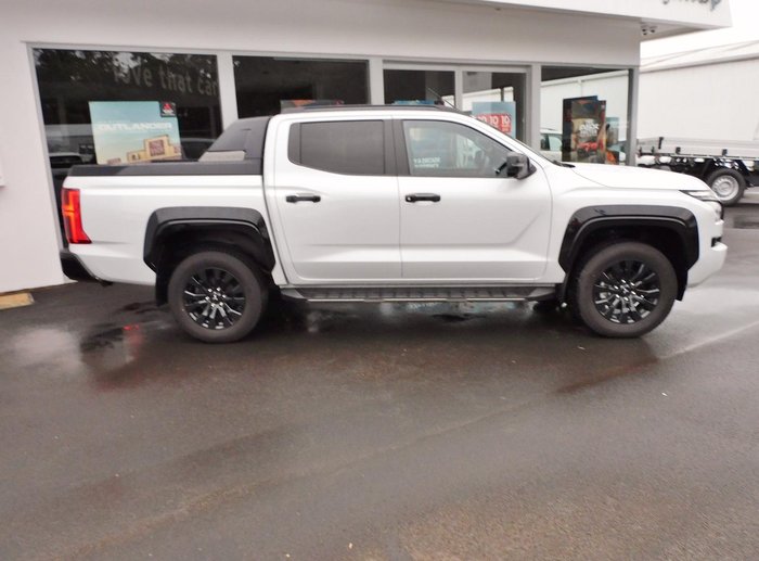 2024 Mitsubishi Triton GSR