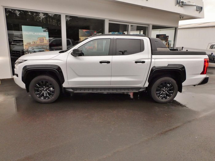 2024 Mitsubishi Triton GSR