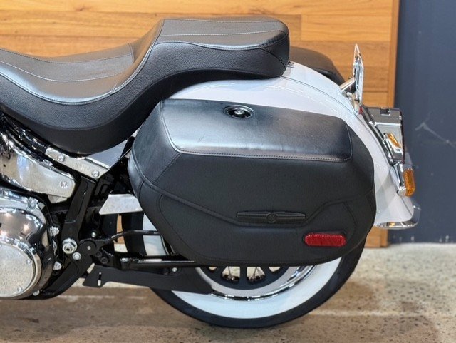 2020 HARLEY-DAVIDSON FLDE DELUXE (107)