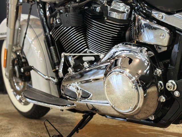 2020 HARLEY-DAVIDSON FLDE DELUXE (107)