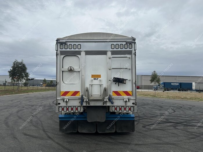 2021 Western Star 4800 Series 4800 FXB White