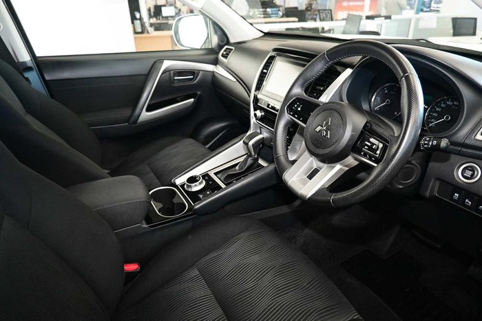 2024 Mitsubishi Pajero Sport GLS