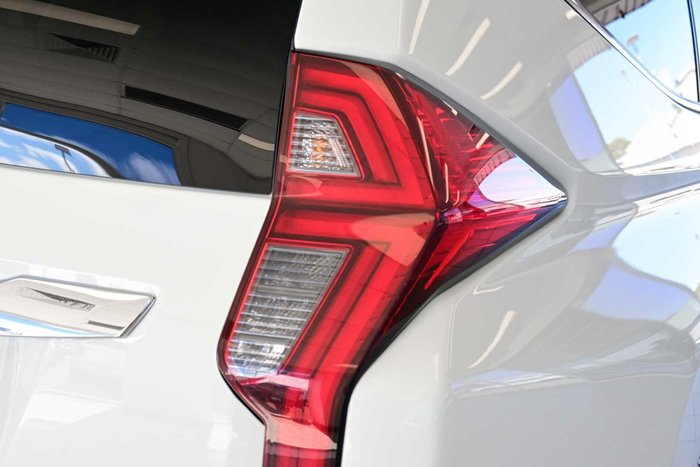 2024 Mitsubishi Pajero Sport GLS