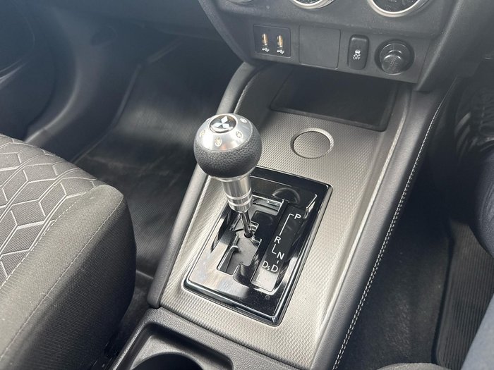 2023 Mitsubishi ASX ES