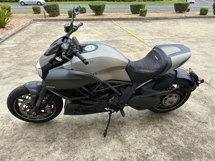 2015 DUCATI DIAVEL TITANIUM Silver