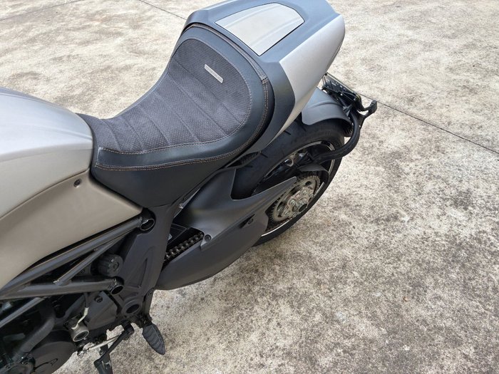 2015 DUCATI DIAVEL TITANIUM Silver