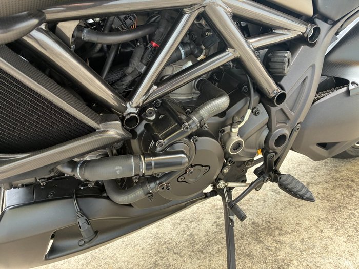 2015 DUCATI DIAVEL TITANIUM Silver