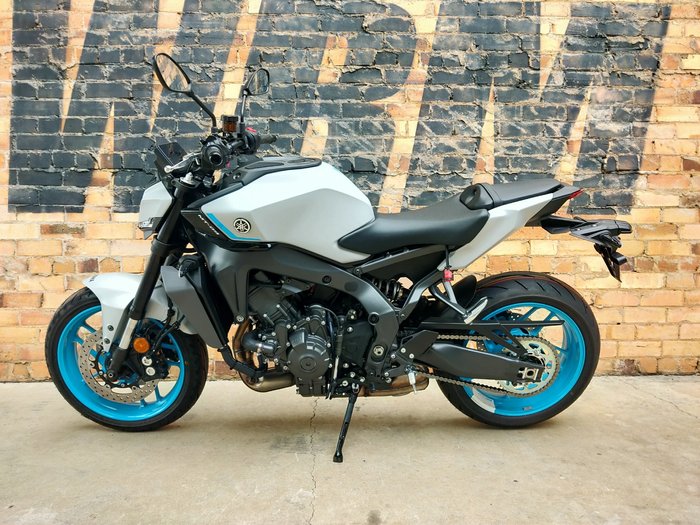 2026 YAMAHA MT-09A ROAD GREY