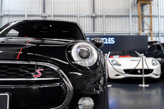 2016 MINI Hatch Cooper S F56 Midnight Black