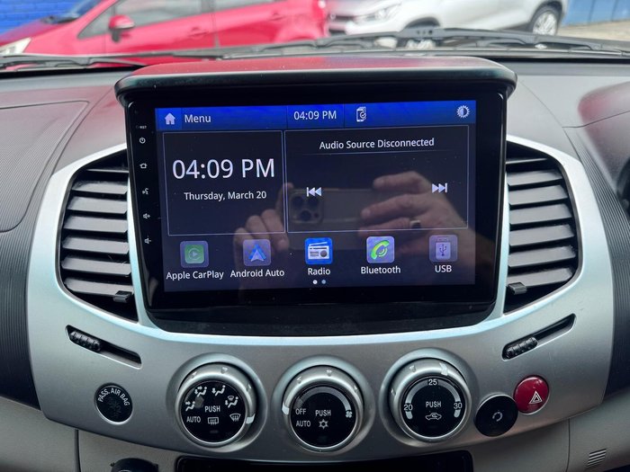 2013 Mitsubishi Triton GLX-R MN MY13 4X4 Dual Range White