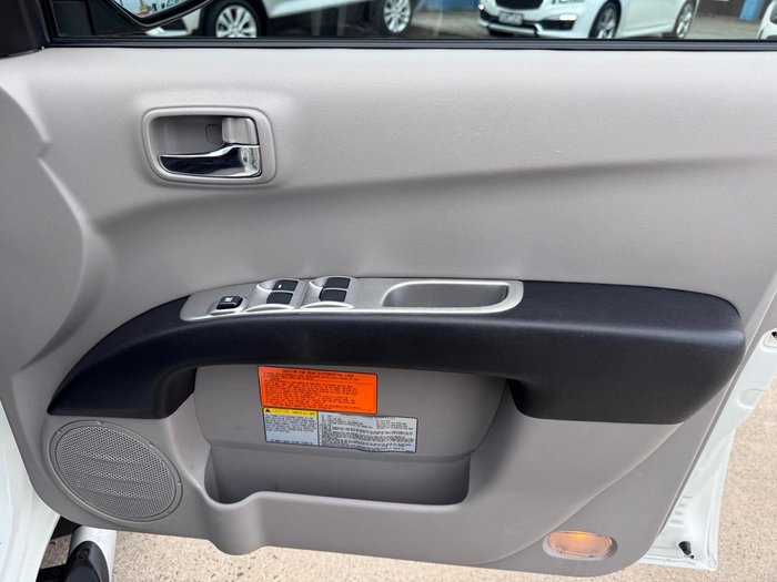 2013 Mitsubishi Triton GLX-R MN MY13 4X4 Dual Range White