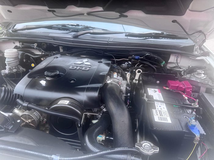 2013 Mitsubishi Triton GLX-R MN MY13 4X4 Dual Range White