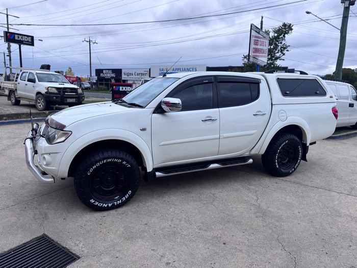 2013 Mitsubishi Triton GLX-R MN MY13 4X4 Dual Range White