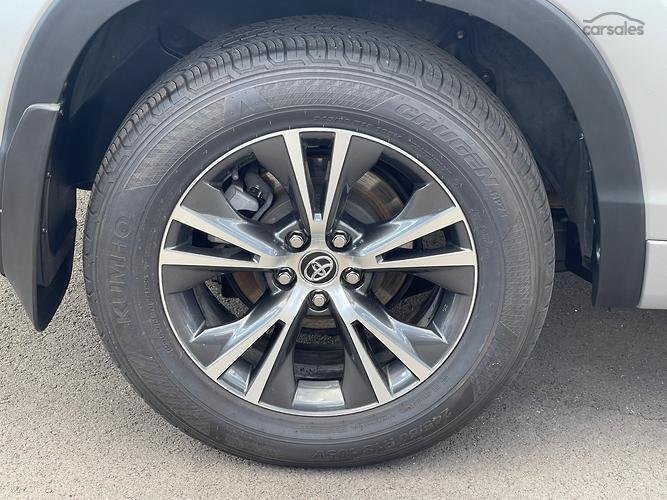 2017 Toyota Kluger GX