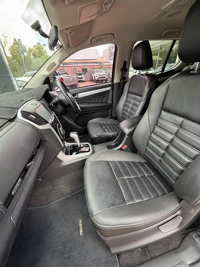 2018 Isuzu MU-X LS-T