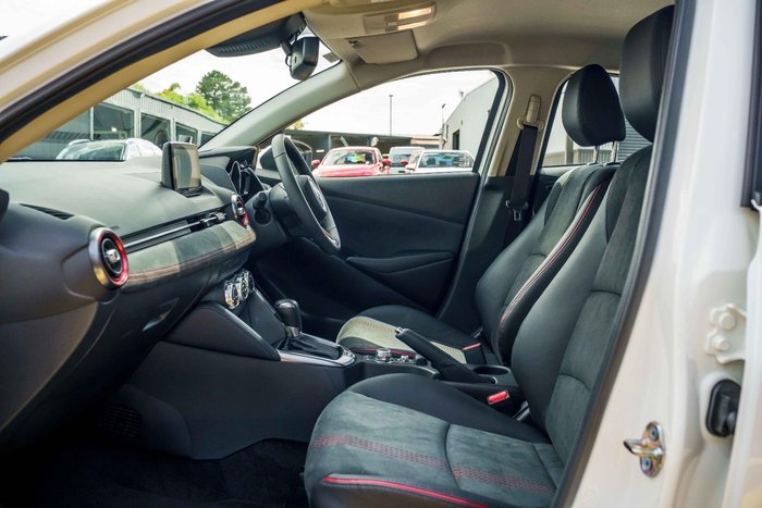 2025 Mazda 2 G15 GT