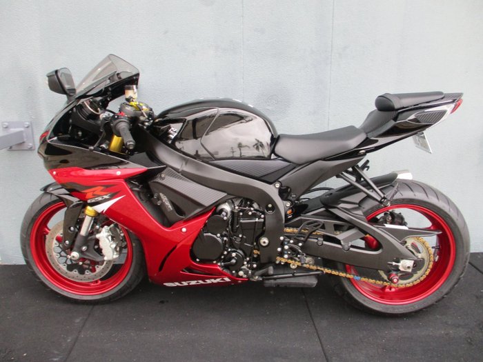2018 Suzuki GSX-R750 RED/BLACK