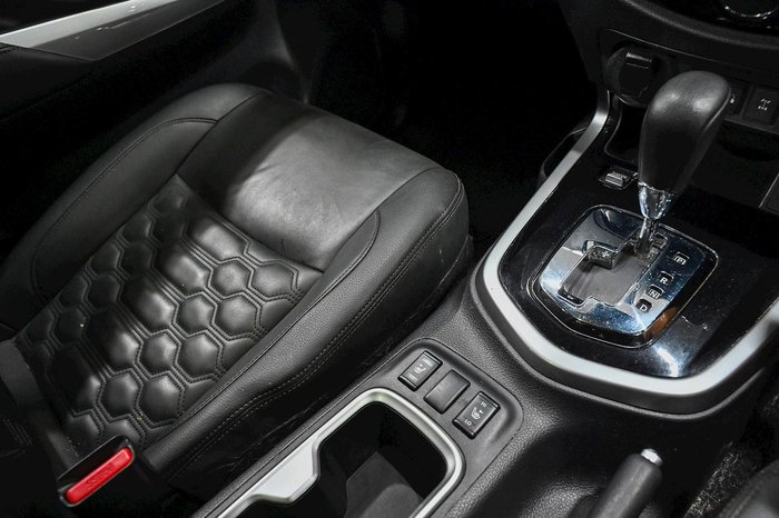 2021 Nissan Navara ST-X D23 MY21 4X4 Dual Range Black Star