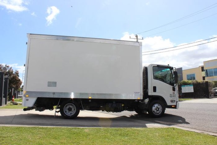 2022 Isuzu N Series NNR 45-150 WHITE