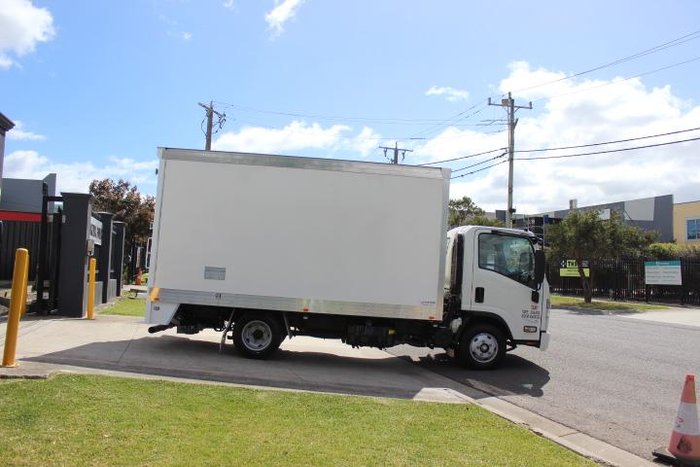 2022 Isuzu N Series NNR 45-150 WHITE