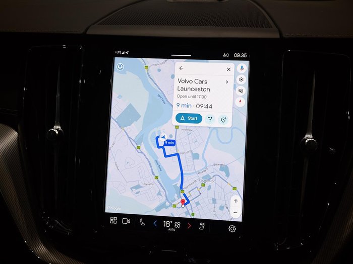 2025 Volvo XC60 Ultra B5 Bright