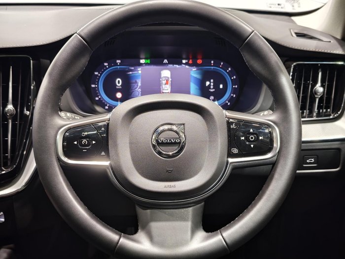 2025 Volvo XC60 Ultra B5 Bright