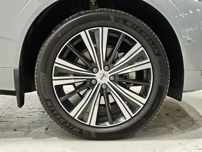 2025 Volvo XC60 Ultra B5 Bright