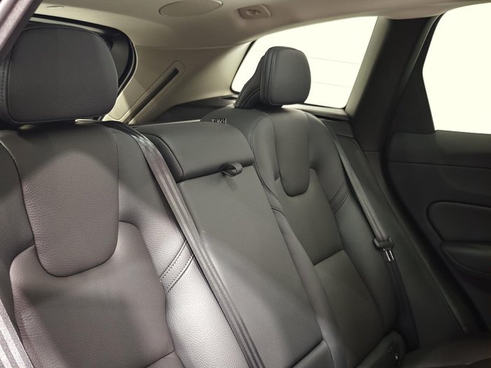 2025 Volvo XC60 Ultra B5 Bright