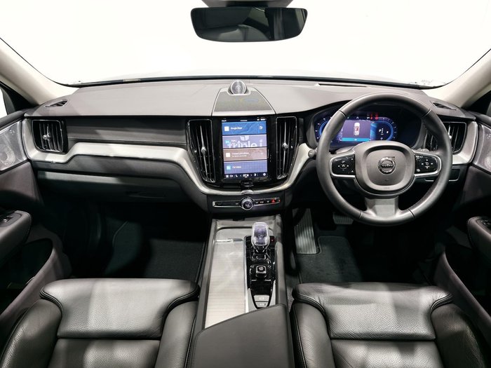 2025 Volvo XC60 Ultra B5 Bright